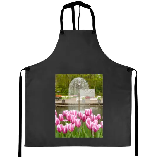 Discover Keukenhof Tulip Festival, Holland (49) Aprons
