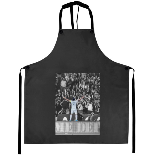Discover Zlatan Ibrahimovic Sticker1 Aprons