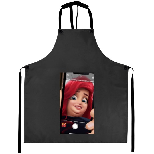 Discover Whin accidentally turned on the front camera Aprons