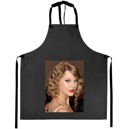 Discover wings Aprons