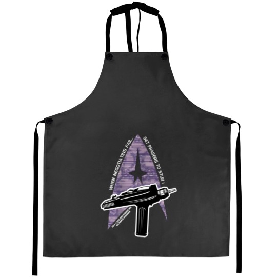 Discover Set phasers to stun 1 Aprons
