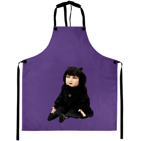 Discover Nadja Doll Aprons