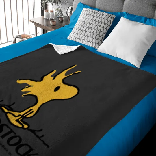 Discover Vintage Snoopy Hoodies Big Logo Woodstock 1965 Baby Blankets
