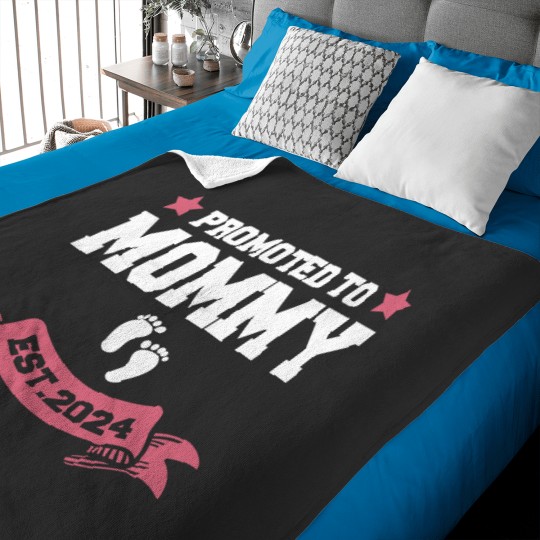 Discover Promoted To Mommy 2024 New Mom Pregnancy Announcement Funny Classic Baby Blankets