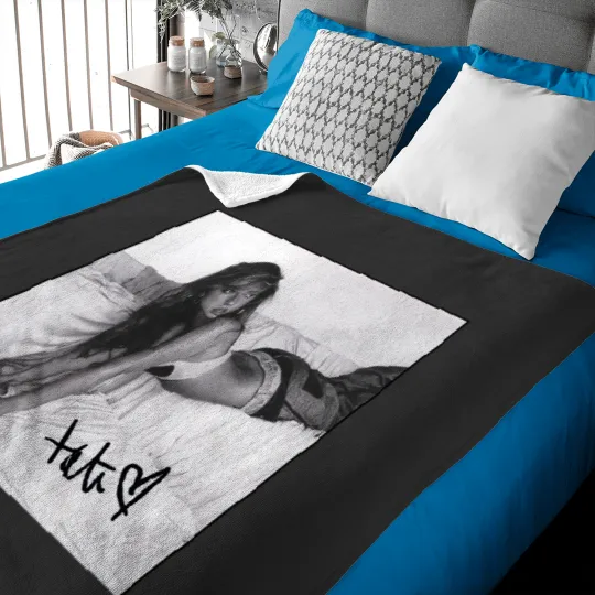 Discover Collection Greedy Tate McRae Baby Blankets