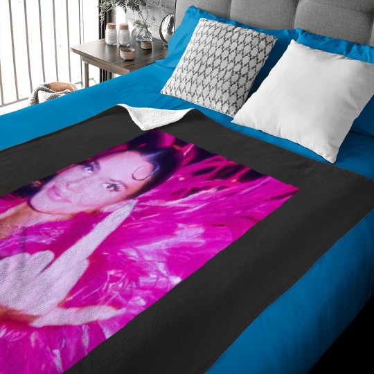 Discover Kendall Jenner Baby Blankets