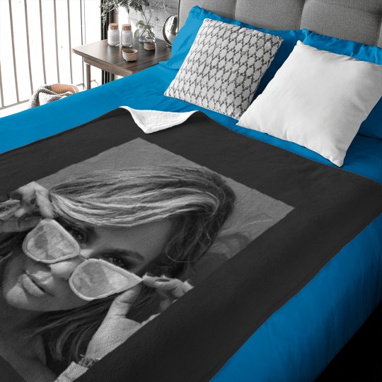 Discover Jennifer Lopez Baby Blankets