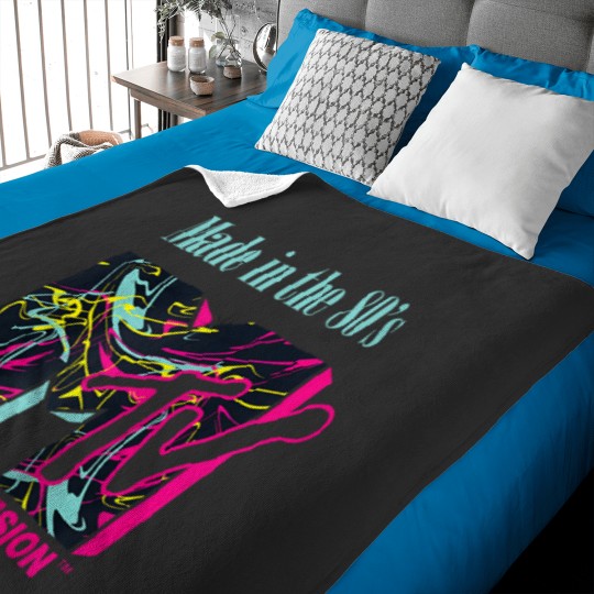 Discover Mademark x MTVs The  MTVs Logo with abstract funky new Wave Lines Raglan Baseball Tee Baby Blankets