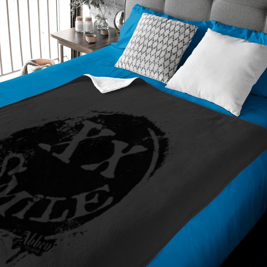 Discover Avril Lavigne Smile Baby Blankets