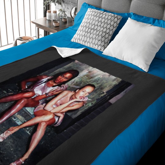 Discover NAOMI CAMPBELL AND KATE MOSS Essential Baby Blankets