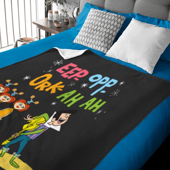 Discover Jet Screamer T-Shirt Baby Blankets