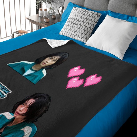 Discover ahn bo hyun, kdrama, kdrama my name, kdrama yumi cellSae Byeok 496s, korean actor bo hyun Baby Blankets