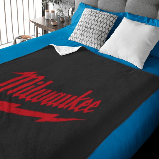 Discover MilwaukE Baby Blankets