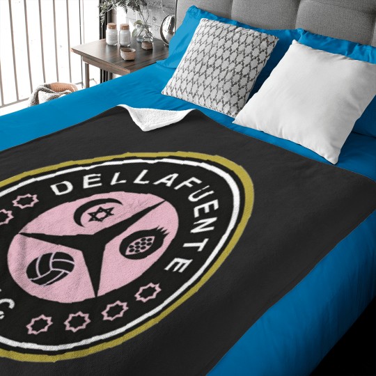 Discover Della Fuente Baby Blankets