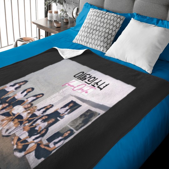 Discover LOONA LOO FavOriTe Lead Single Baby Blankets