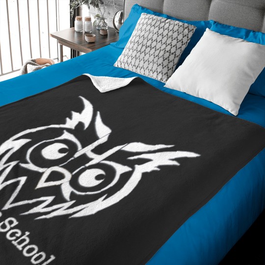 Discover White Hooty Baby Blankets