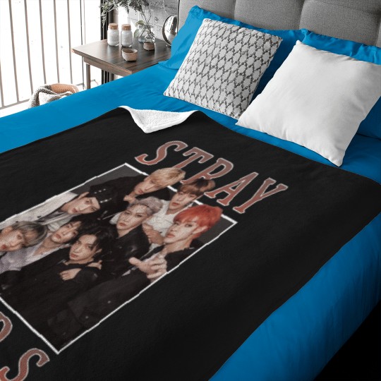 Discover STRAY KIDS Vintage Retro Band Style 90s Baby Blankets