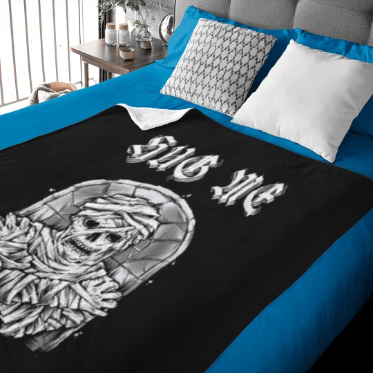 Discover The mummy wants you to hug her Baby Blankets