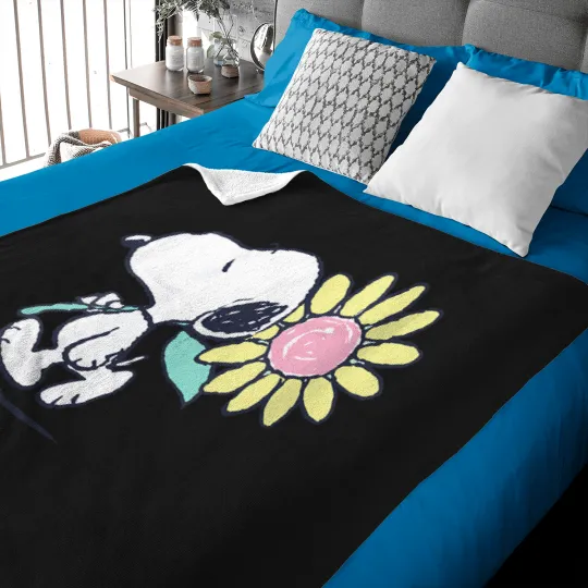 Discover s snoopy and daisy vneck Baby Blankets
