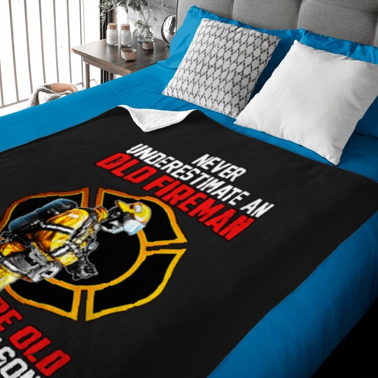 Discover Firefighter Fireman Never Underestimate An Old Fireman (1) T-Shirt Baby Blankets