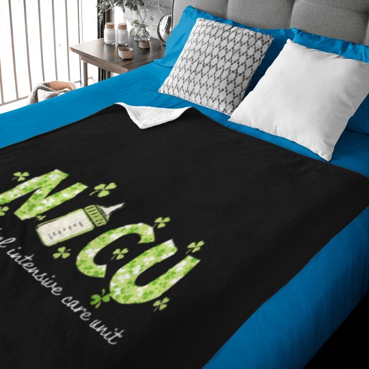 Discover Retro-Shamrock-Nicu-Nurse-Happy-St-Patrick'S-Day-Clothing-T-Shirt Baby Blankets