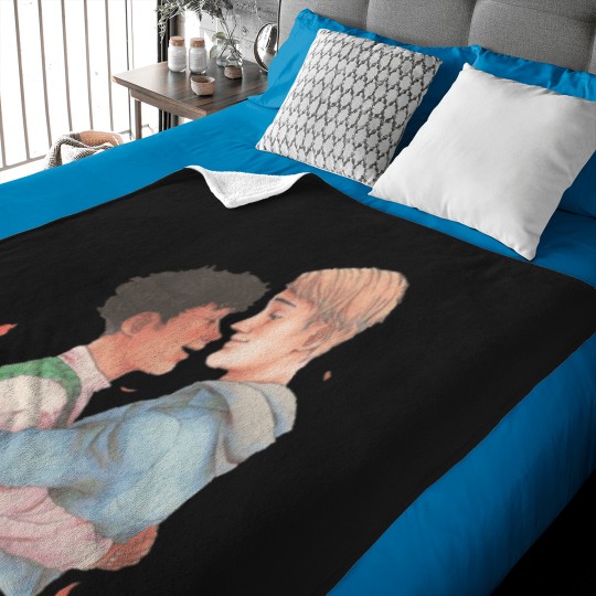 Discover Heartsper-Heartsper-Friends-Sweater Baby Blankets