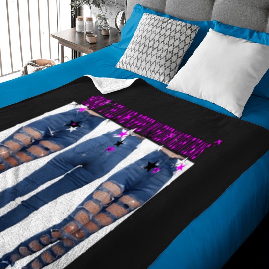 Discover Going-To-A-Rave-So-Had-To-Rip-My-Jeans-(1) T-Shirt Baby Blankets
