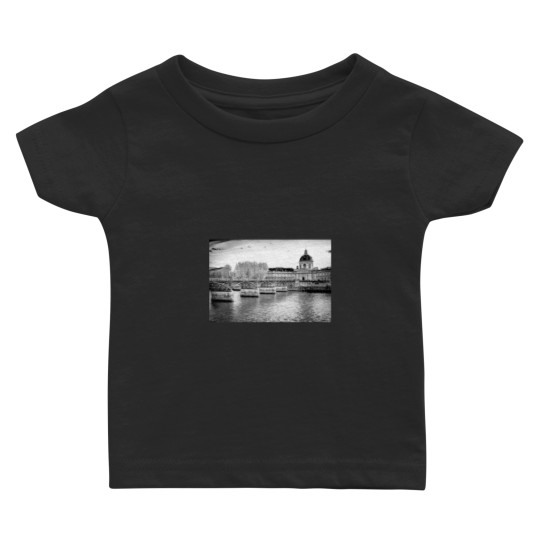 Discover The Iconic Pont des Arts or Passerelle des Arts is a pedestrian bridge in Paris Baby T-shirts