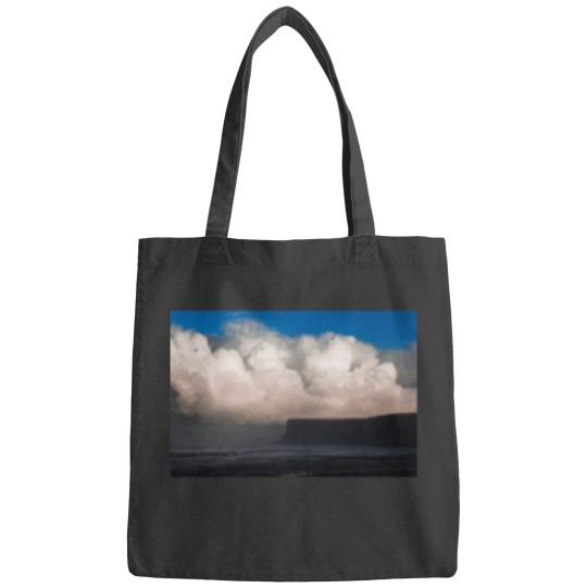 Discover Weather coming in at Saltburn beach Long Bags