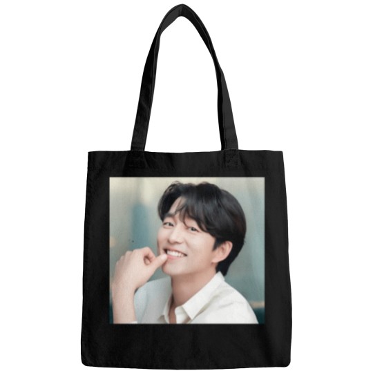 Discover Gong Yoo 902 Bags