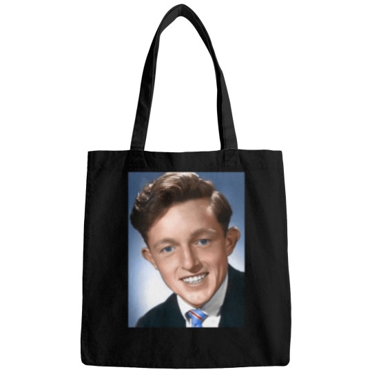Discover Young Paul Daniels 2139 Bags