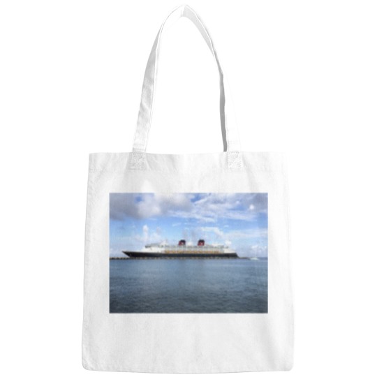 Discover Magic Cruise Bags