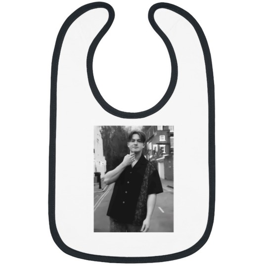 Discover kit connor Essential Bibs