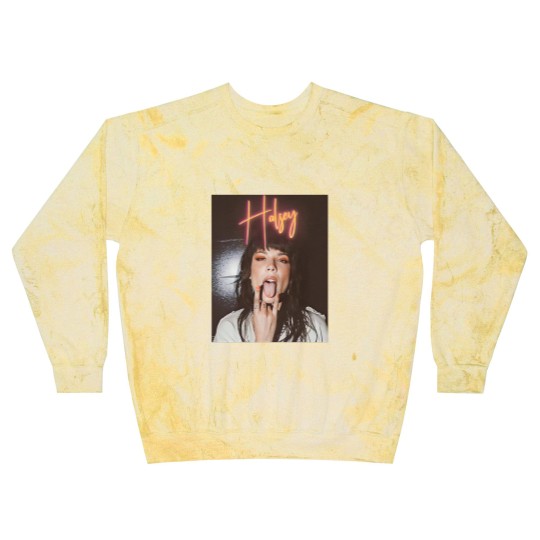 Discover Halsey Vintage Style Photoshoot Blast Sweatshirts, Halsey Aesthetic Blast Sweatshirts