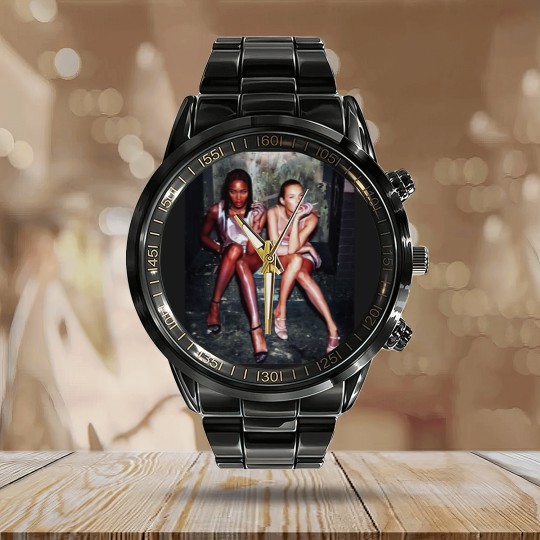 Discover NAOMI CAMPBELL AND KATE MOSS Calendar Steel Band Watch