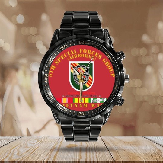Discover Army 5th Special Forces Group w Flash VN SVC Calendar Steel Band Watch