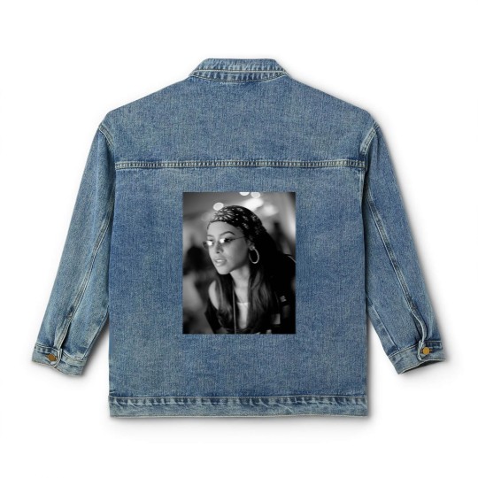 Discover Aaliyah Classic Women's Denim Jackets, Vintage Aaliyah Classic Women's Denim Jackets, Aaliyah retro music Classic Women's Denim Jackets