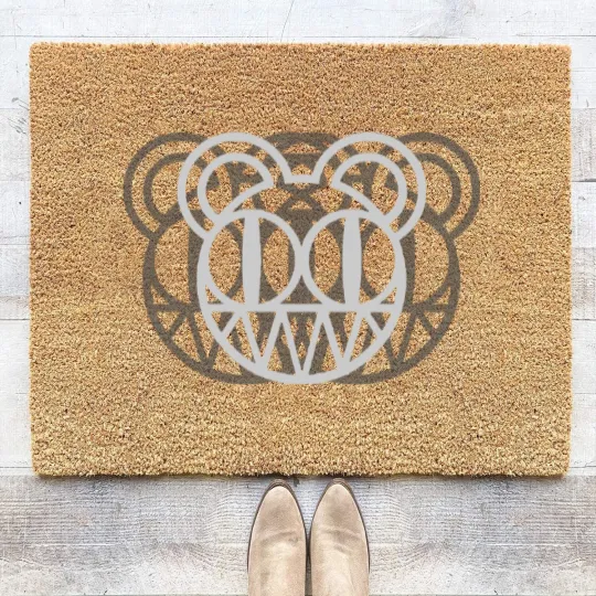 Discover Radio Bear Retro Minimalist Color Design Grey - Bear - Coir Doormats