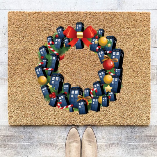 Discover Tardis Doctor Who Multiface Christmas Wreath - Doctor Who - Coir Doormats