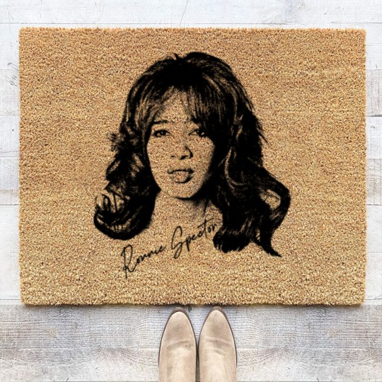 Discover Ronnie Spector / Retro Style Fan Artwork - Ronnie Spector - Coir Doormats