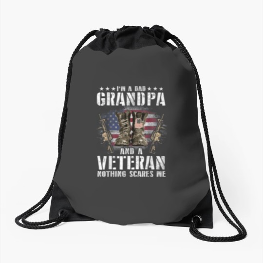 Discover I am a Dad Grandpa and a Veteran Nothing scares me USA Drawstring Bags