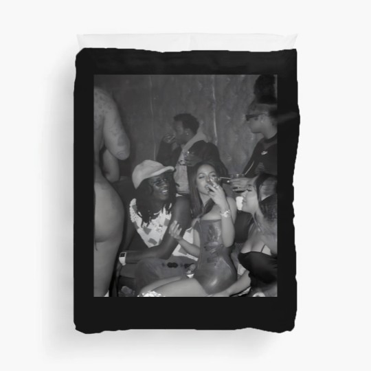 Discover Young Thug and Mariah the Scientist Photo Duvet Covers