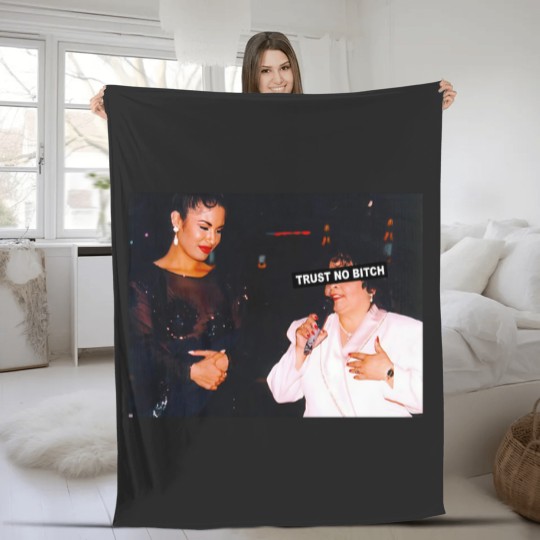 Discover Trust No Bitch - Selena Quintanilla Graphic Fleece Blankets