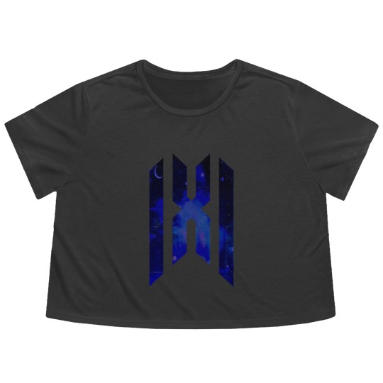 Discover Monsta X Logo Night Sky - Monsta X - Flowy Cropped Tees
