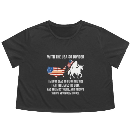 Discover with the usa so divided i'm just glad to be on the side Flowy Cropped Tees