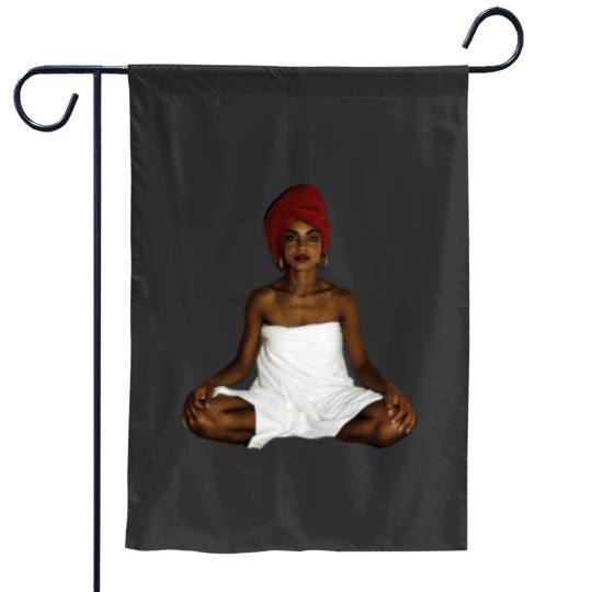Discover Sade headwrap - Sade - Garden Flags