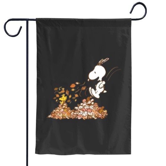 Discover Snoopy Leaf Pile Graphic Garden Flags