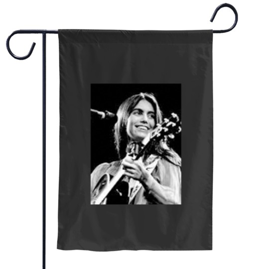 Discover Emmylou Harris - Album Classic Garden Flags