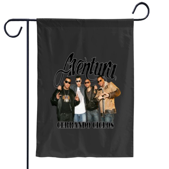 Discover Aventura Tour 2024 Garden Flags - Cerrando Ciclos