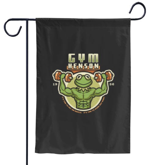 Discover Gym Henson Garden Flags
